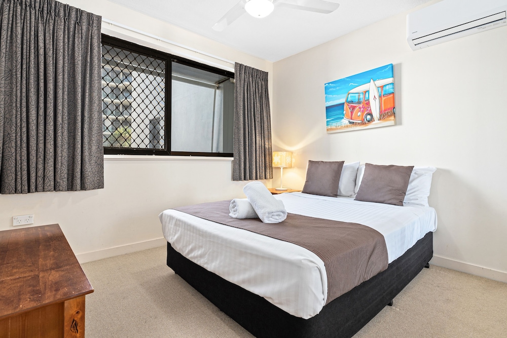 2 Bedroom Apartment, Filtered Ocean View