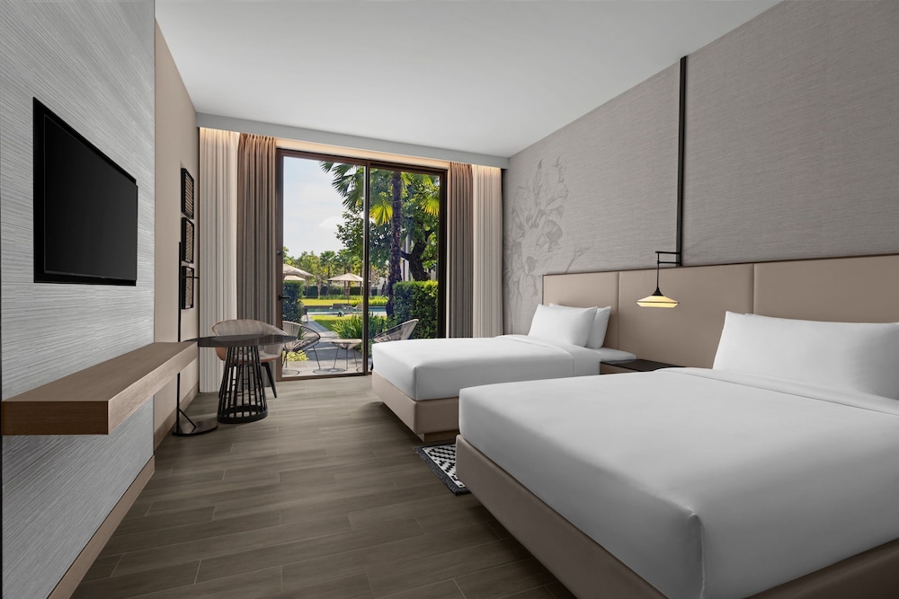 Deluxe Room, 2 Double Beds thumbnail 6
