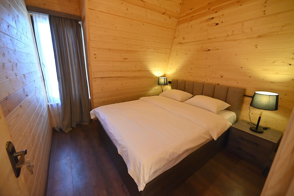 Family Cottage, 1 King Bed with Sofa bed, Mountain View