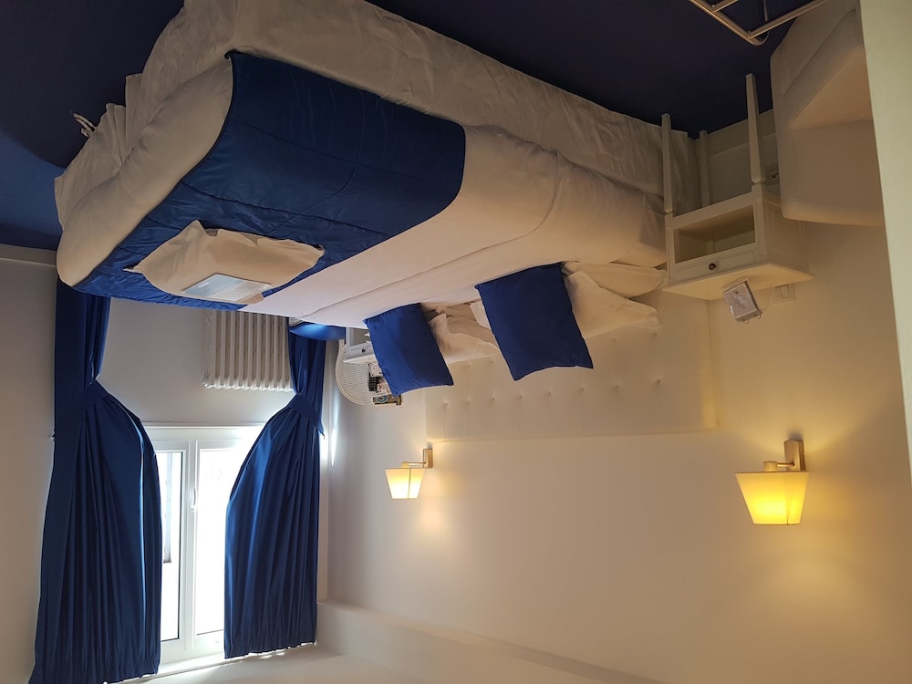 Superior Twin Room - Photo 5