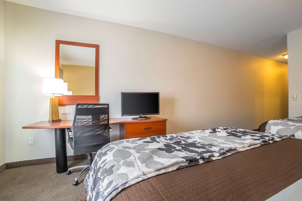 Standard Room, 2 Queen Beds, Non Smoking - Photo 3