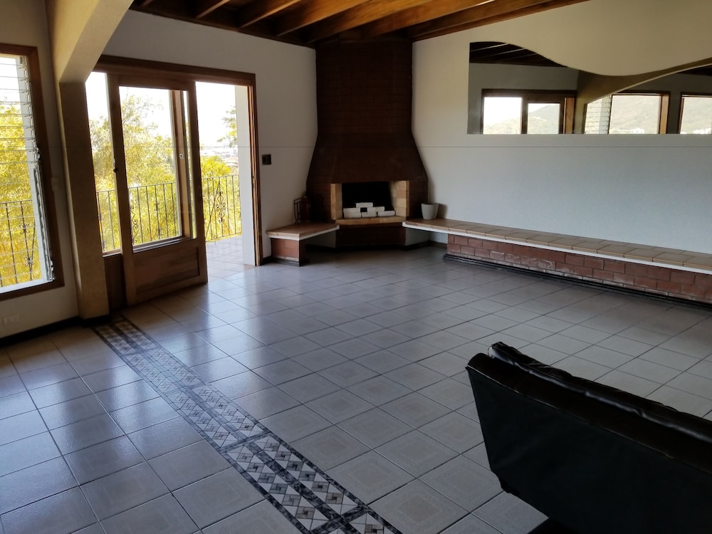 Elite Studio Suite, Multiple Beds, Private Bathroom, City View photo 2