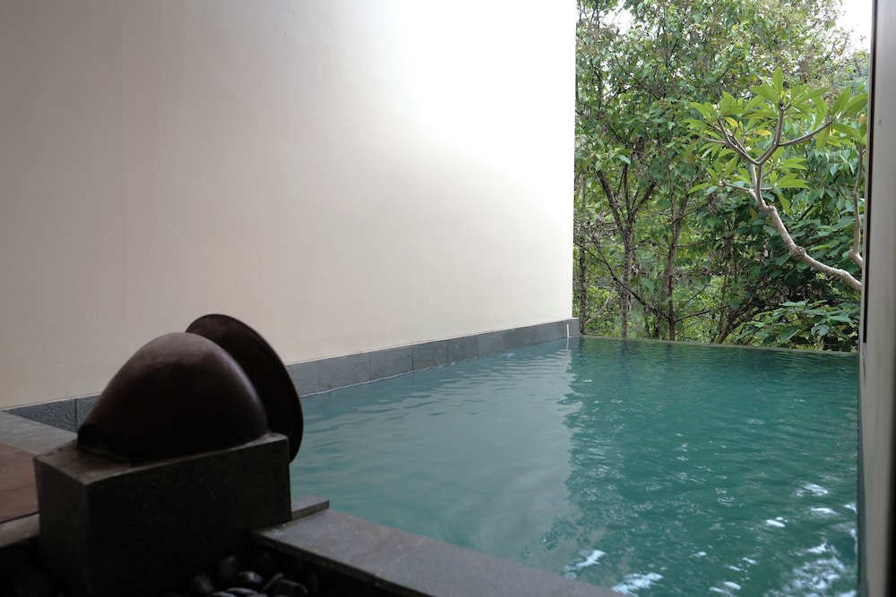 Ekapatni Pool Villas - Photo 4