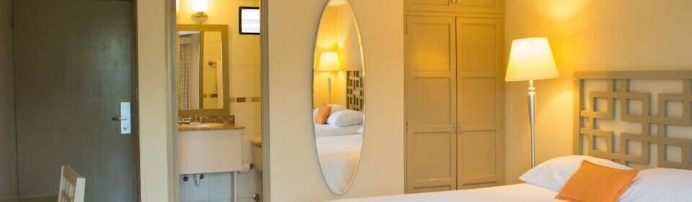Premium Double Room, 2 Double Beds photo 2