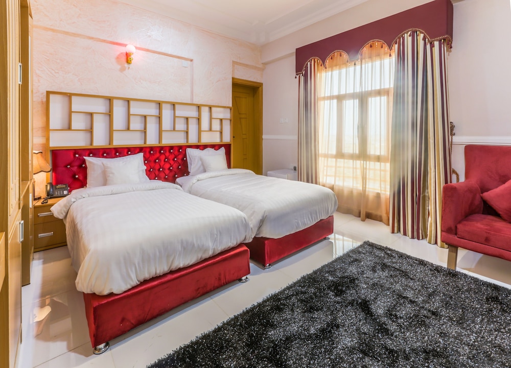 Deluxe Suite photo 1