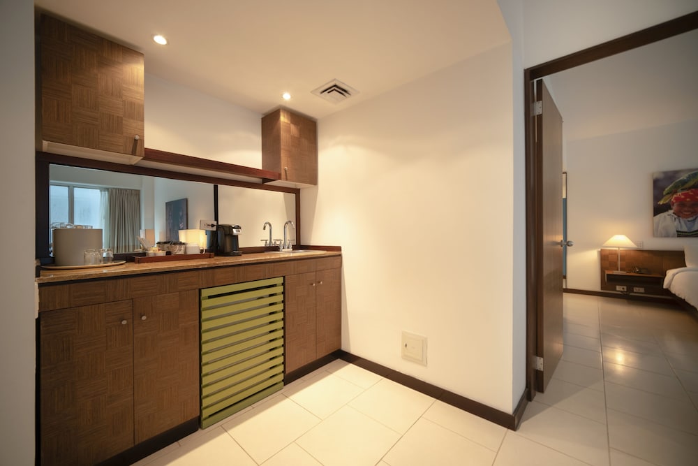 Junior Suite, 1 King Bed - Photo 3