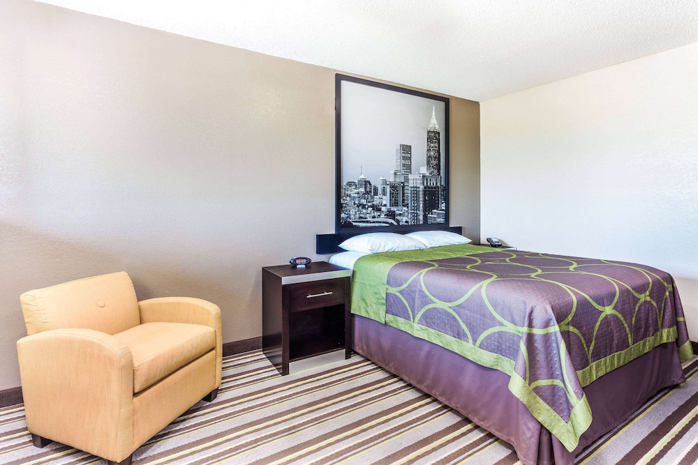 Standard Room, 1 Queen Bed - Photo 1