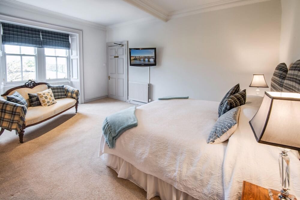 Superior Double or Twin Room photo 3
