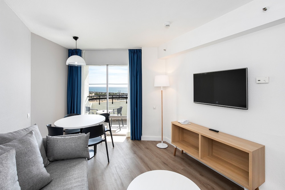 Apartamento 1 Dormitorio con Vista a Puerto Marina (2+2)