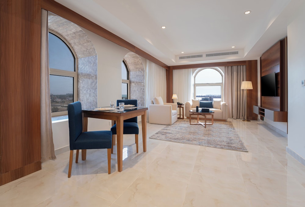 Executive Suite, Sea View