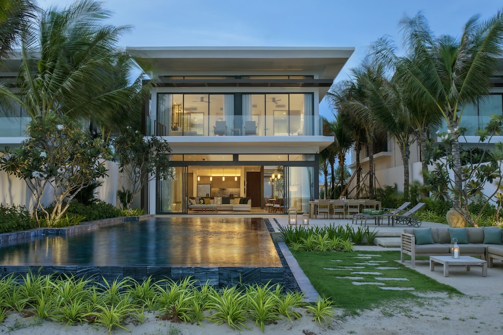 The Level 4-Bedroom Beachfront Pool Villa - Photo 8