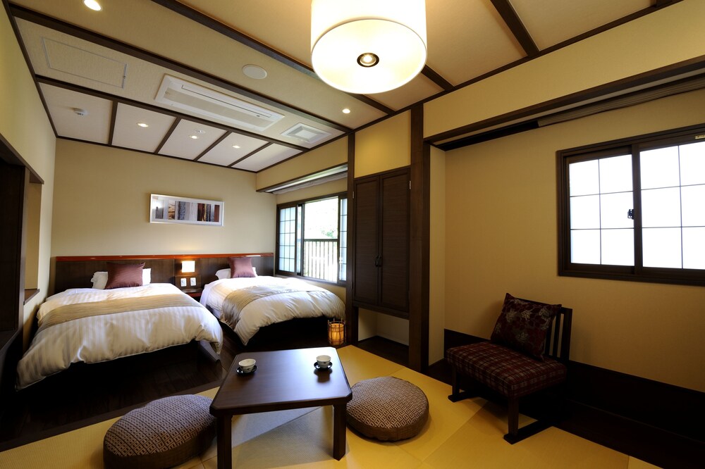 [Ume] Japanese Style Room, 11.5 Tatami Mat, 2 Single Beds and Futon, Non-Smoking