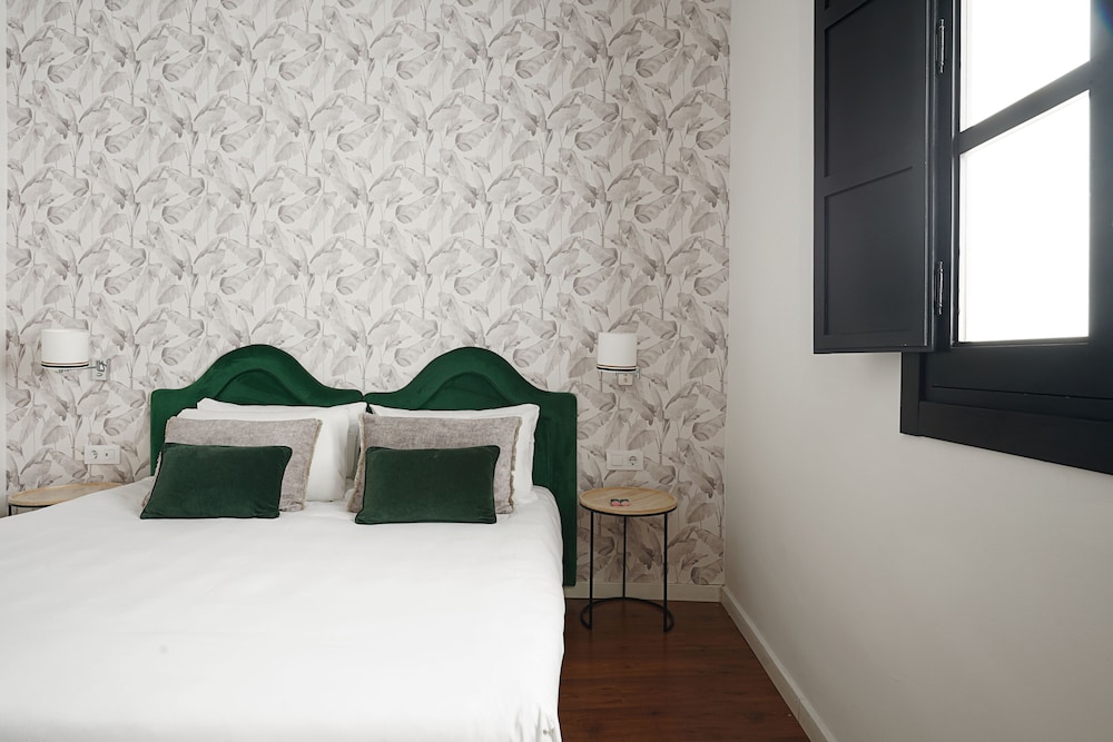1 Bedroom Apartment with Sofa Bed - Photo 6