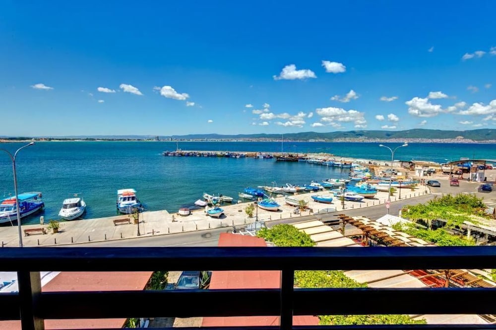 Premium Apartment photo 1