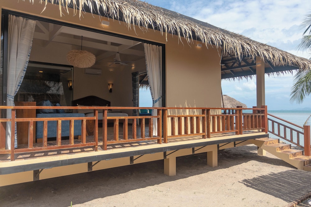 Beachfront 1 bedroom Villa - Photo 15