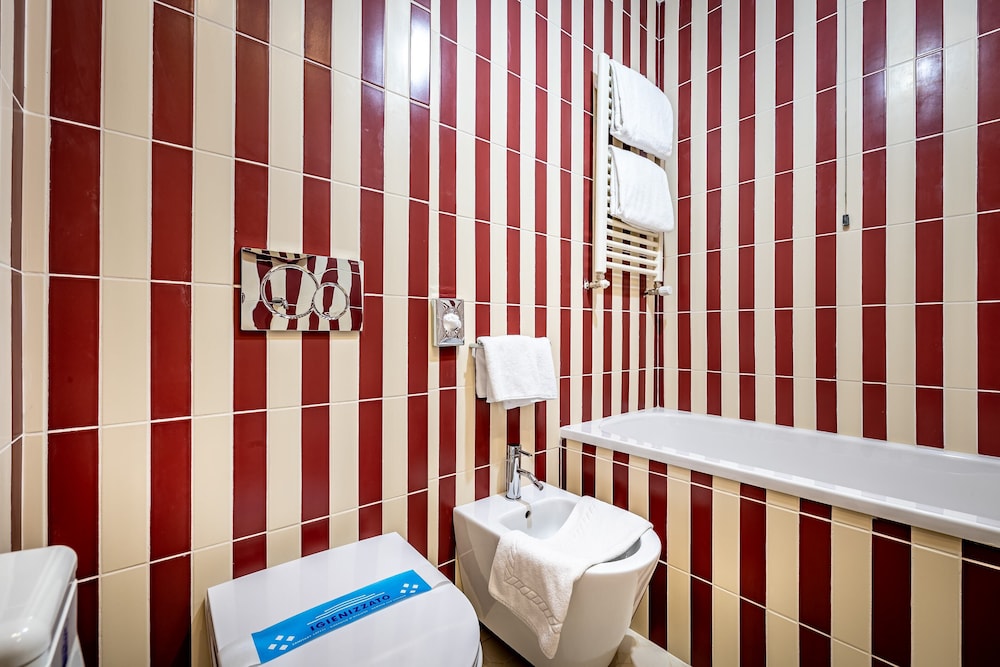Superior Double Room (Duomo View) photo 3