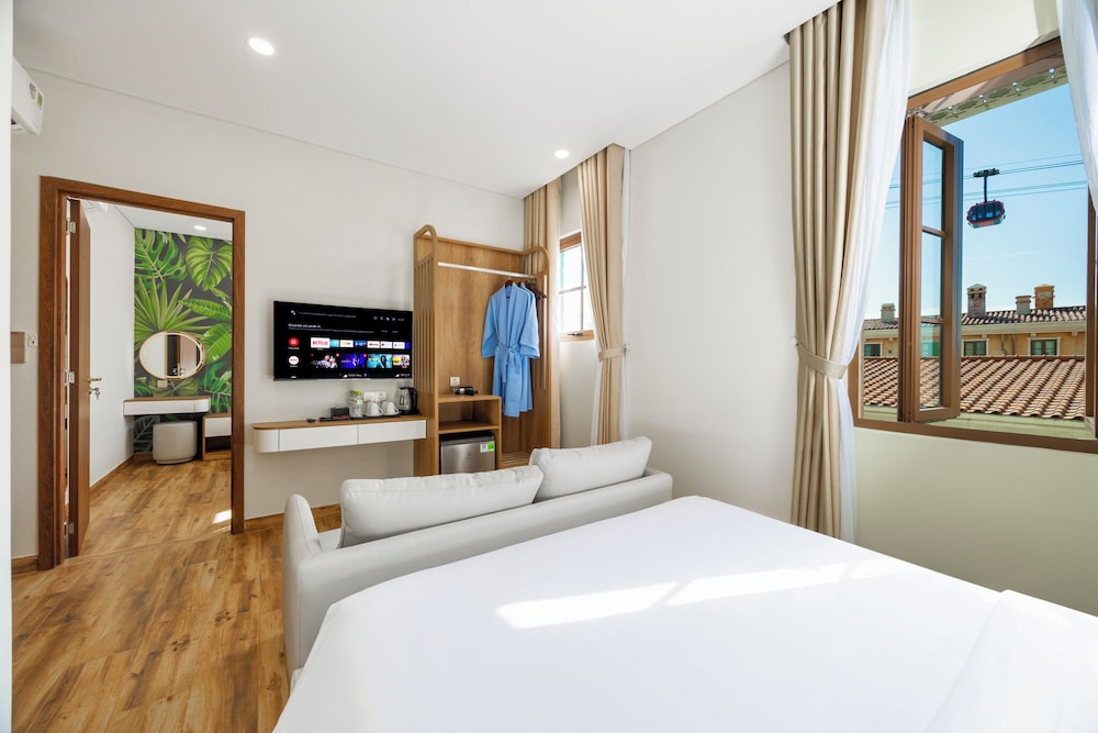 Family Quadruple Room, City View