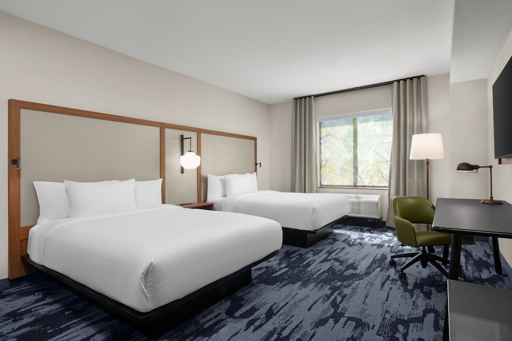 Room, 2 Queen Beds, Ocean View (Mobility Accessible, Roll-in Shower) photo 3