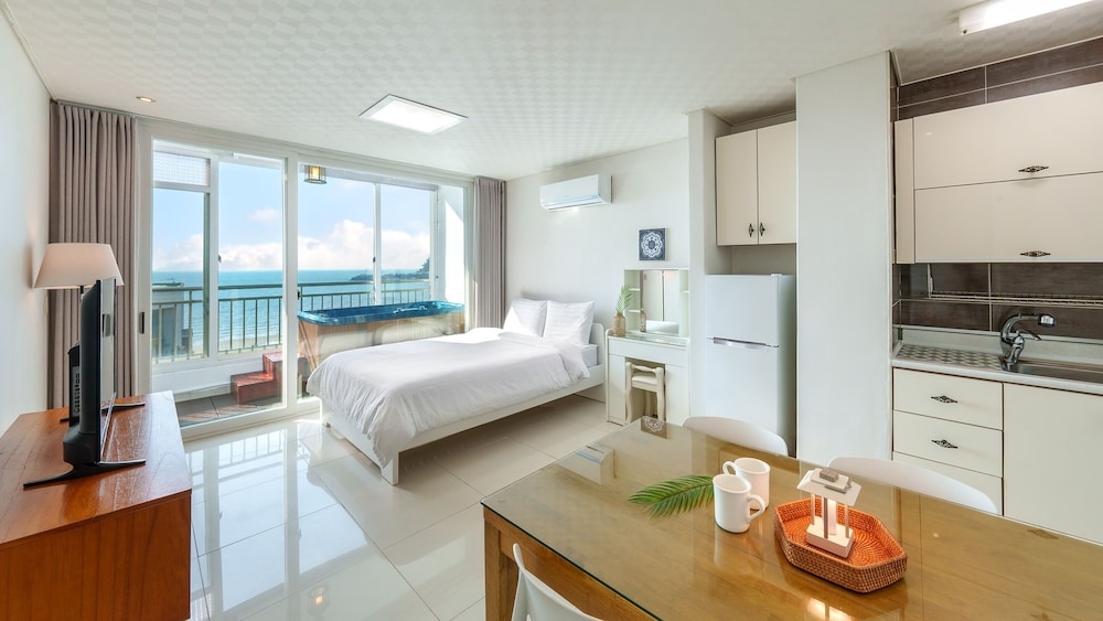 Basic Room, 1 Bedroom (room 304(no pet)) photo 3