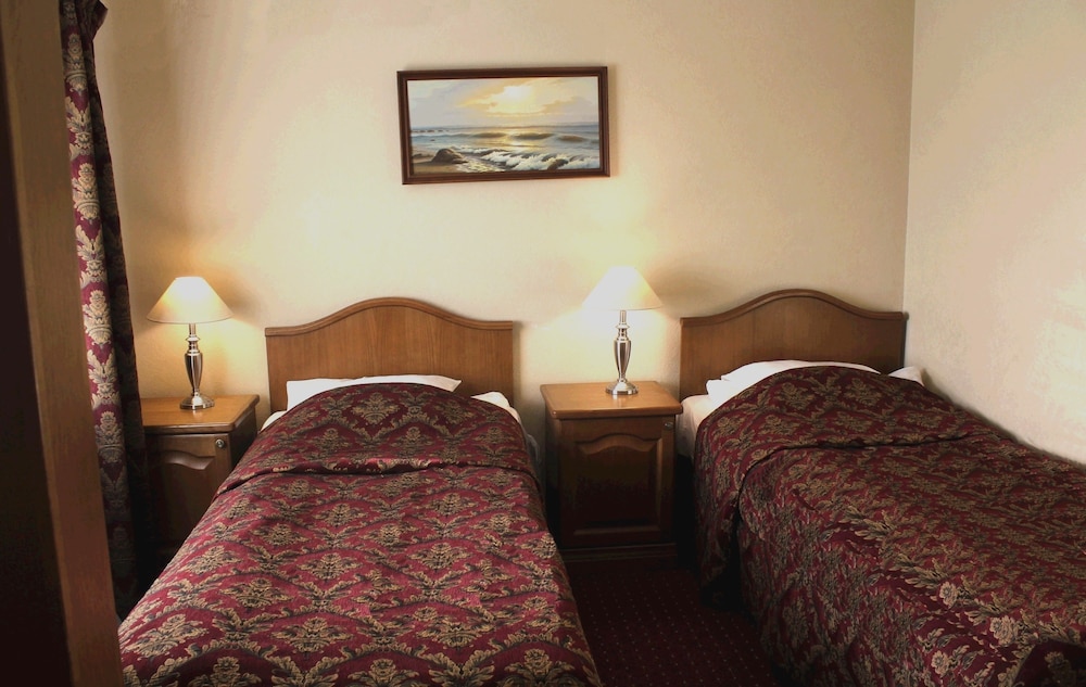 Economy Twin Room - Photo 1