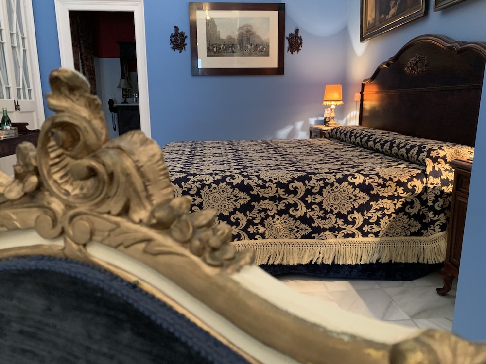 Business Suite photo 3