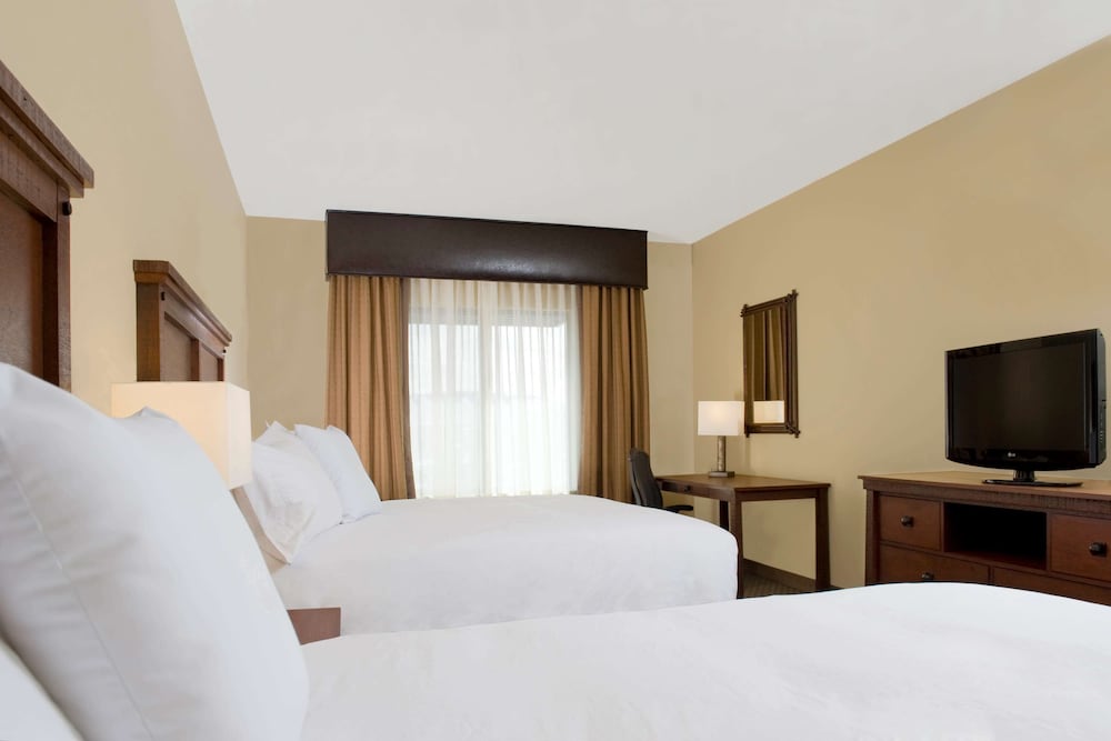 Suite, 2 Queen Beds - Photo 3