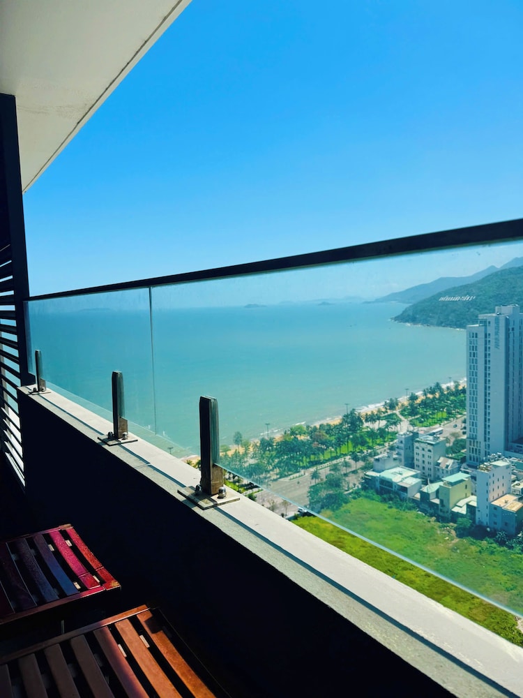 Luxury Apartment, Balcony, Beach View