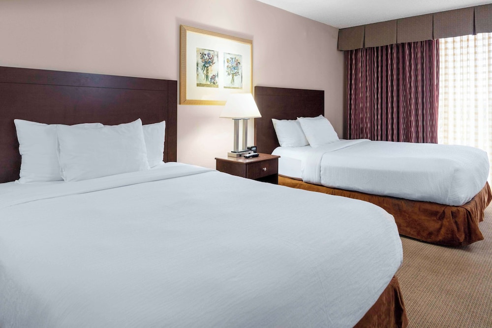 Suite, 2 Double Beds, Non Smoking photo 1