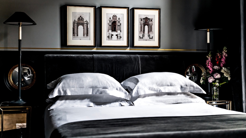 Deluxe Room, Balcony