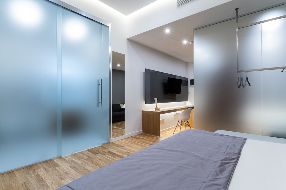 Suite, City View thumbnail 6