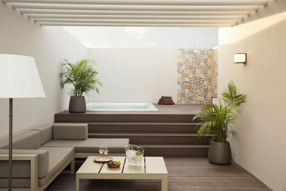Excellence Club Two-Story Rooftop Terrace Suite with Plunge Pool View + 20% OFF SPA