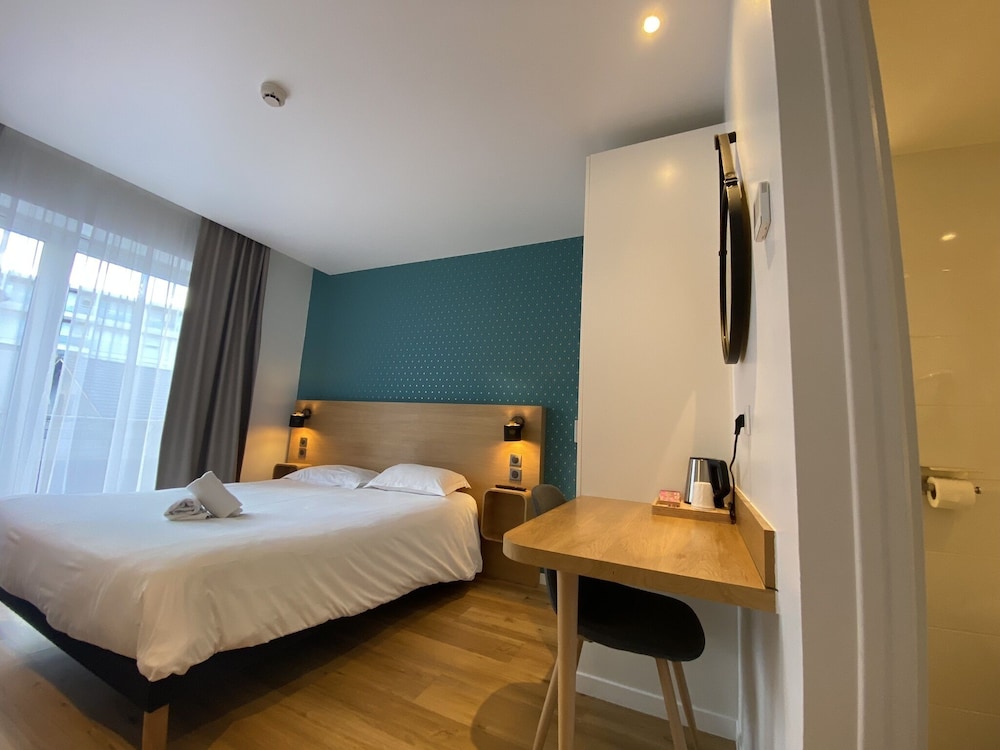 Double Room - Photo 6