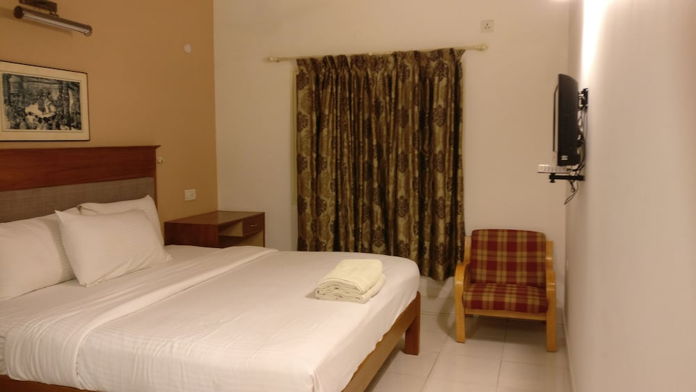 Standard Room, 1 Bedroom, Non Smoking photo 1