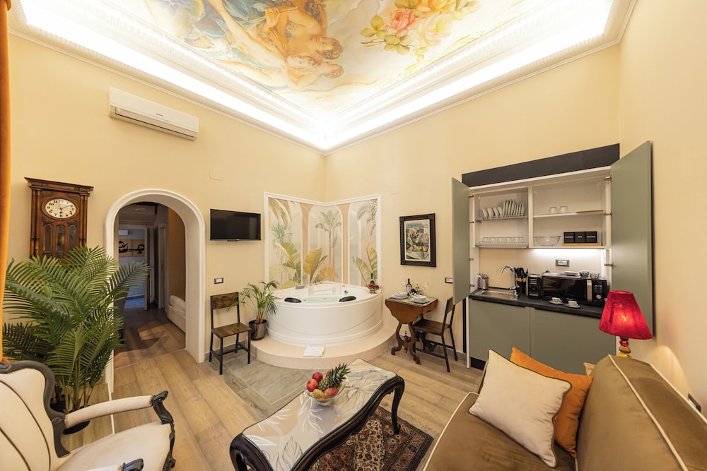 Royal Suite photo 1