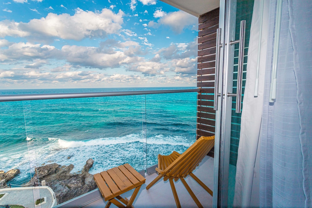 Deluxe Room, Ocean View - Photo 5