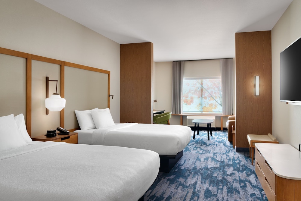 Suite, Multiple Beds - Photo 3