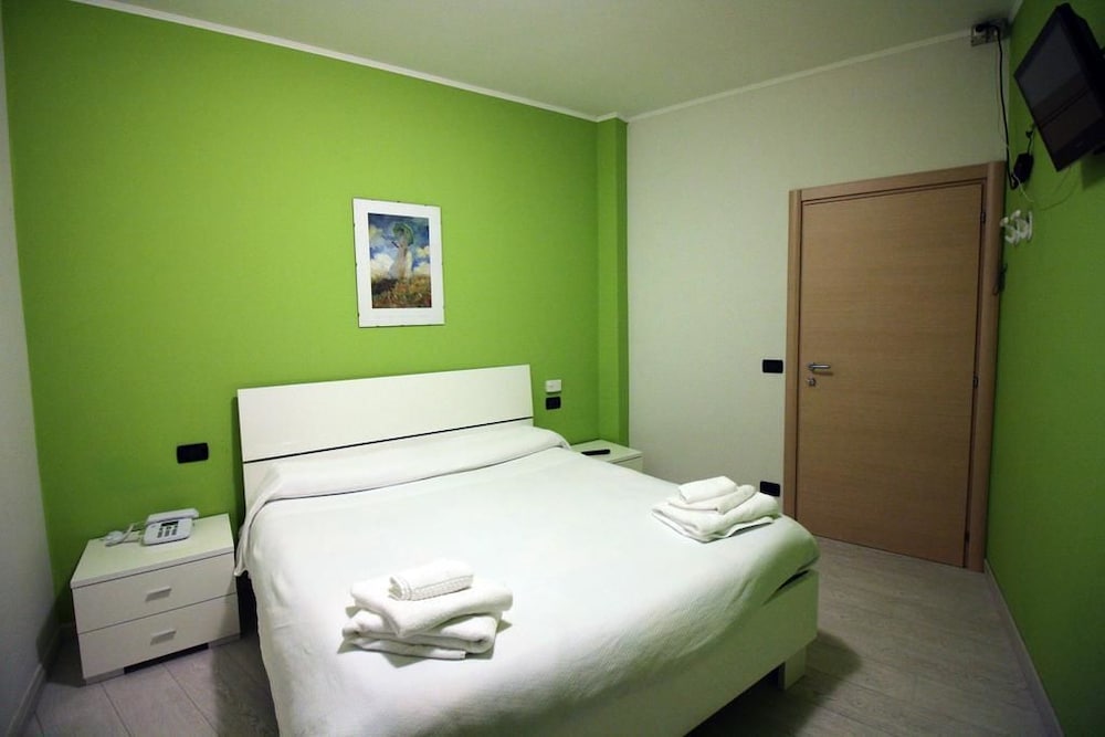 Apartment, 1 Bedroom, Annex Building