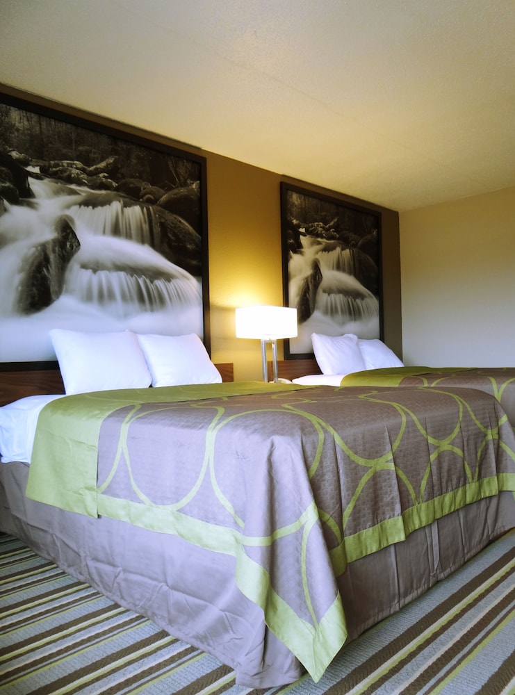 Standard Room, 2 Queen Beds, Non Smoking - Photo 2