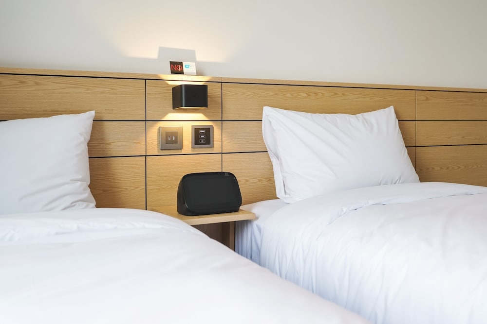 High Floor Standard Twin Room (Mountain View) - Photo 7