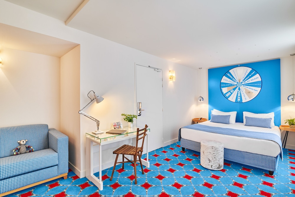 Superior Double Room - Free soft minibar, courtesy tray, Chromecast - Digital press photo 2