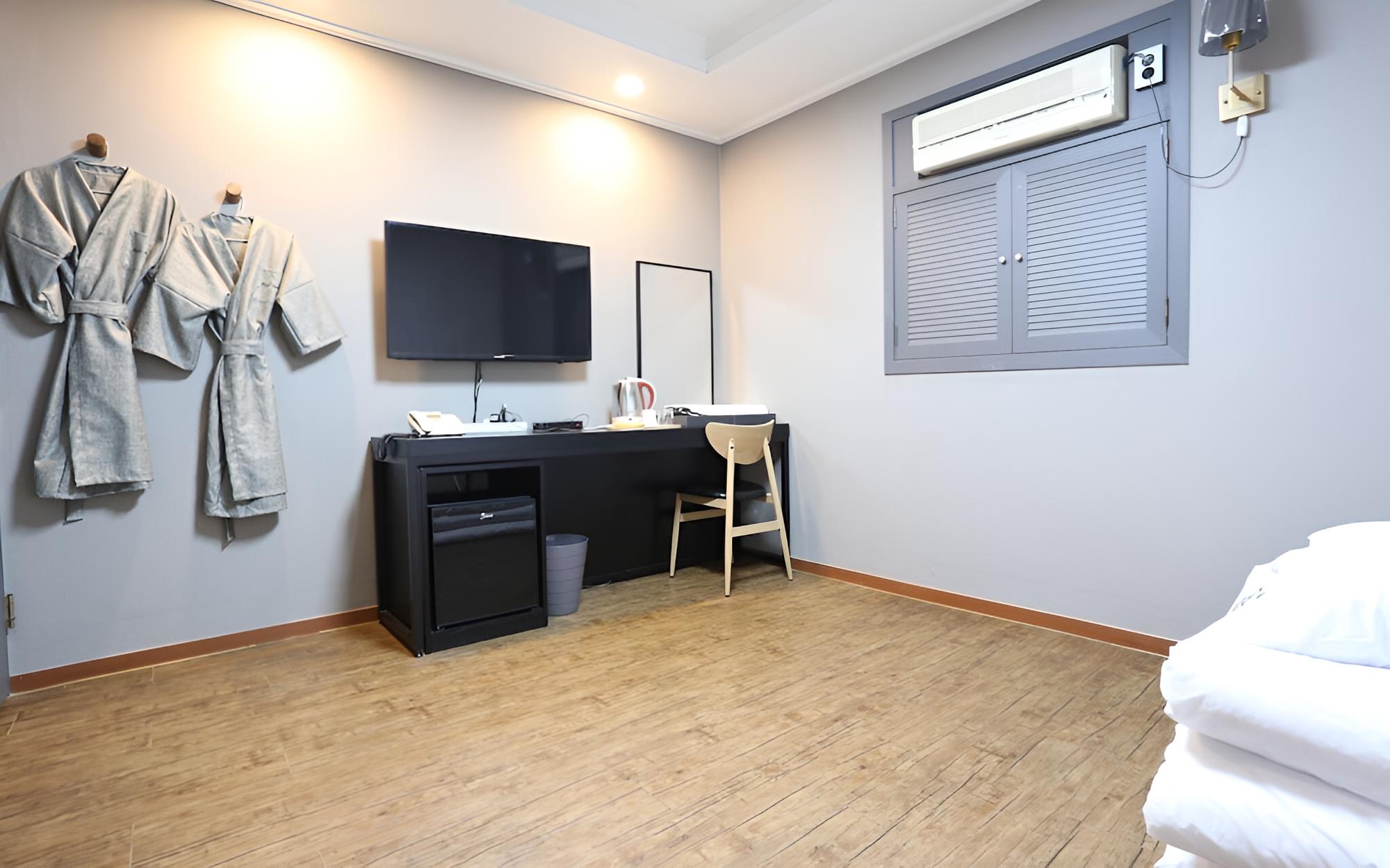 Room (Ondol (Early check-in))