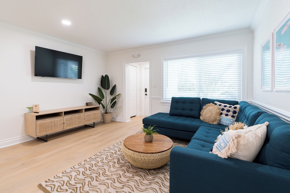 Apartment photo 1