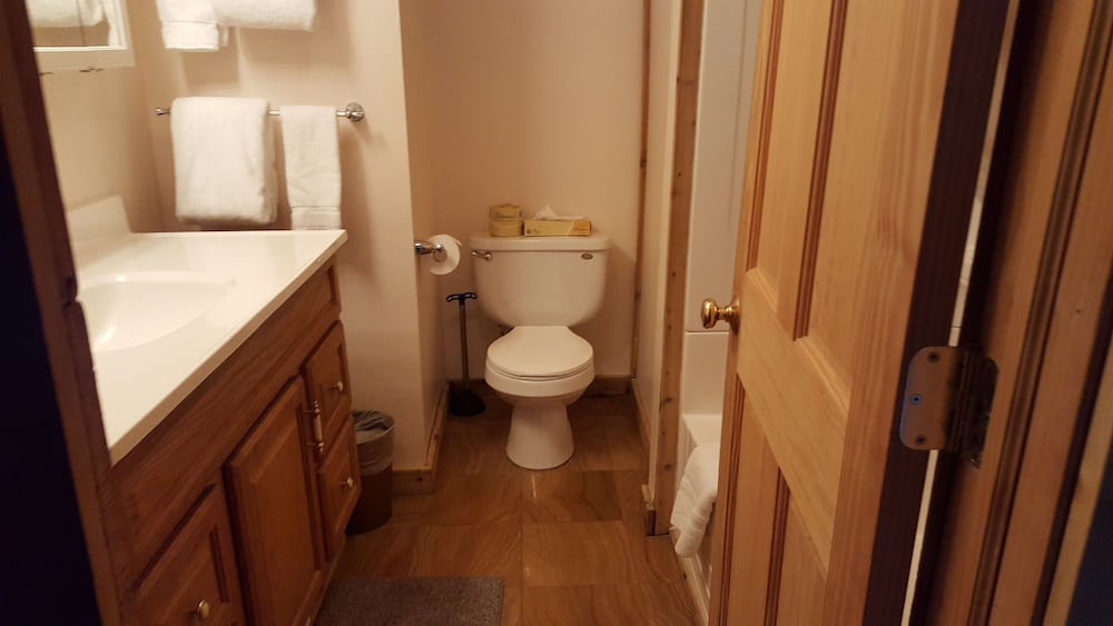 Family House, 3 Bedrooms, Kitchen, Lake View (Vacation home Not Pet Friendly) photo 2
