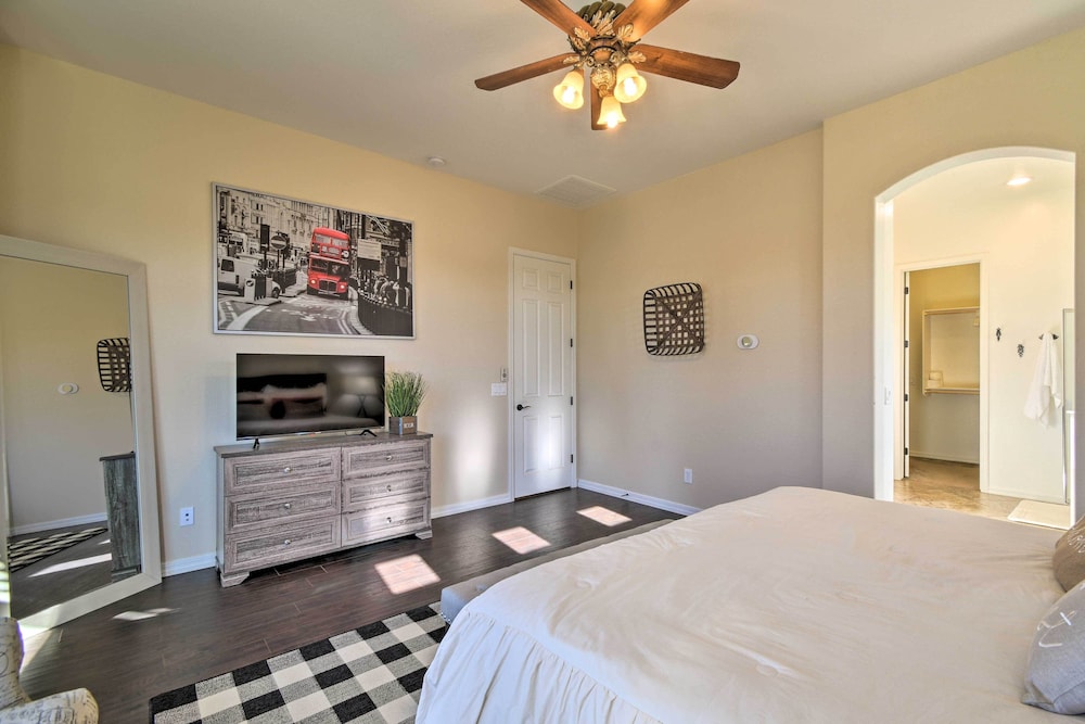 House (4 Bedrooms) photo 2