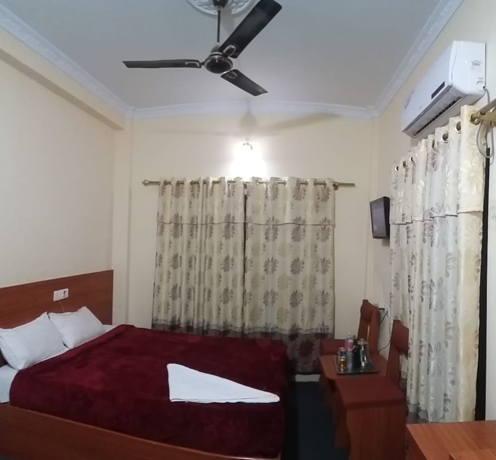 Deluxe Double or Twin Room, 1 Queen Bed photo 1