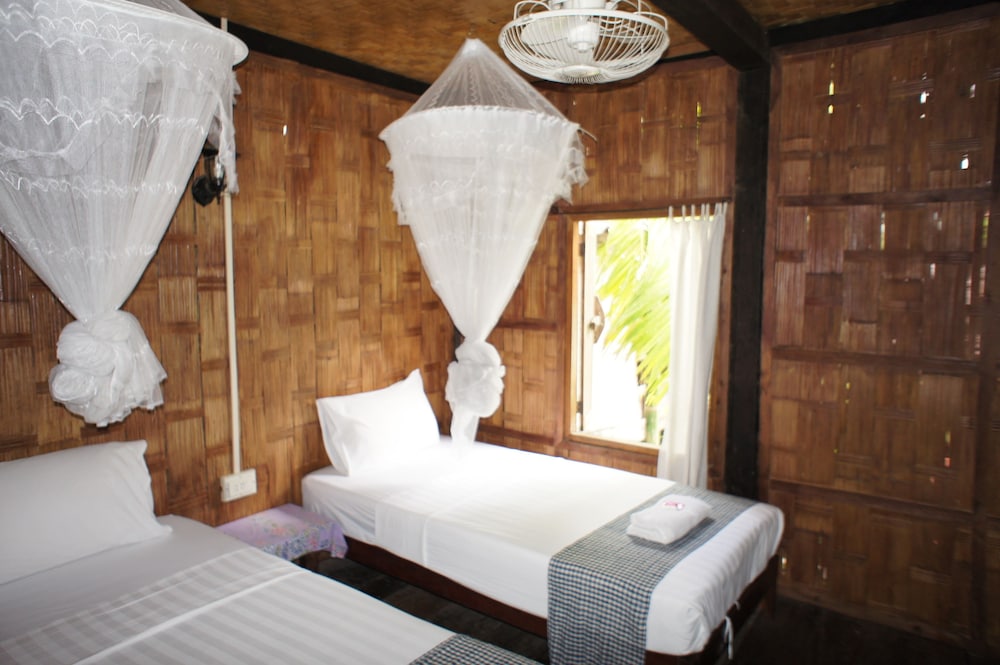 Villa, 4 Bedrooms (8 Adults - Fan Room ) photo 3