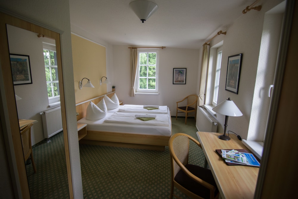 Double Room, 1 King Bed photo 1