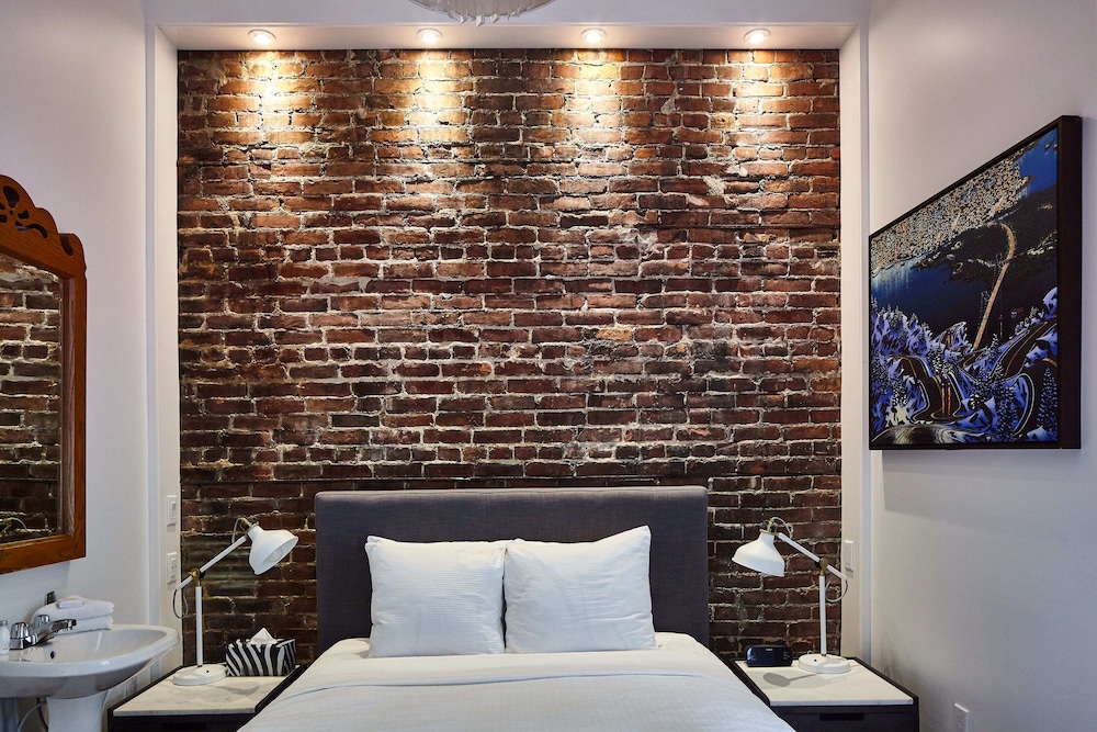 Standard Room, 1 Double Bed Separate Shared Bathroom