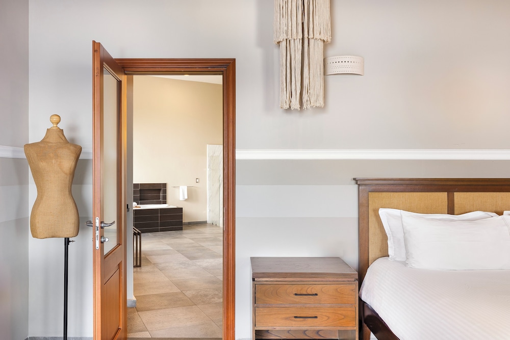 Premium Suite, 1 King Bed, Ocean View (junior)