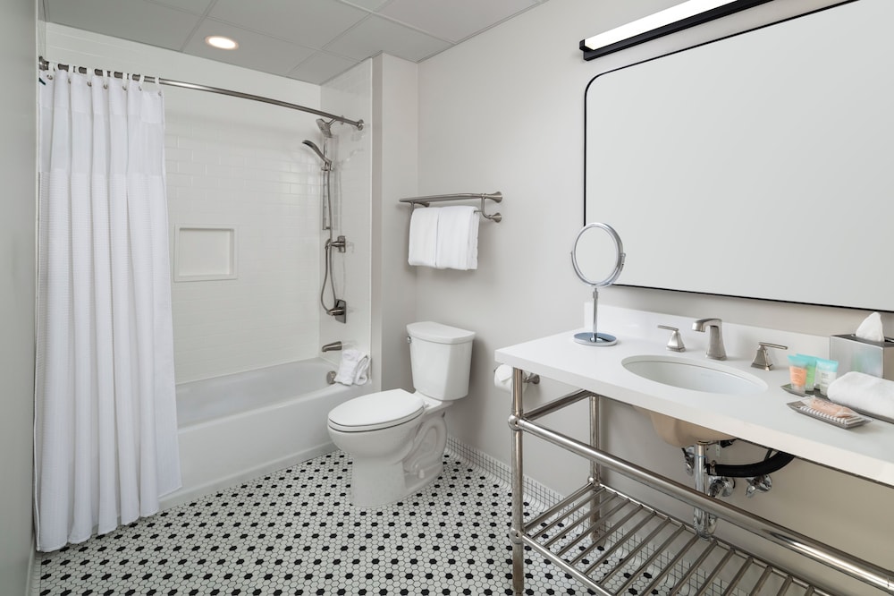 Family Suite, Cooper St.